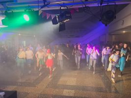 Bunt, laut und fröhlich – Fasnacht am ASG